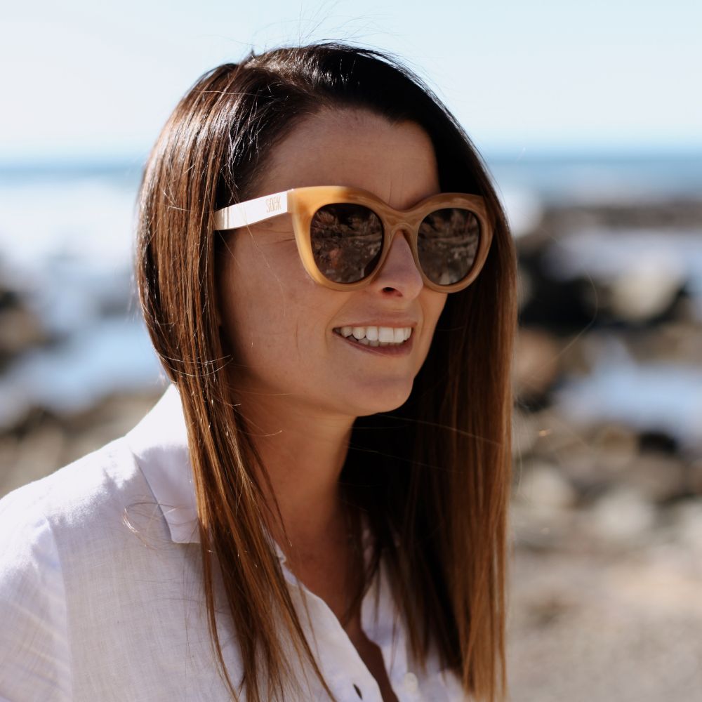 MILLA CARAMEL Brown Gradient Lens l Walnut Arms - Soek Fashion Eyewear Australia